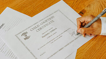 how long does a father have to sign a birth certificate