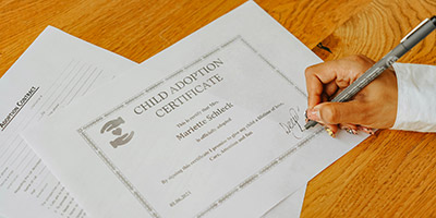 how long does a father have to sign a birth certificate